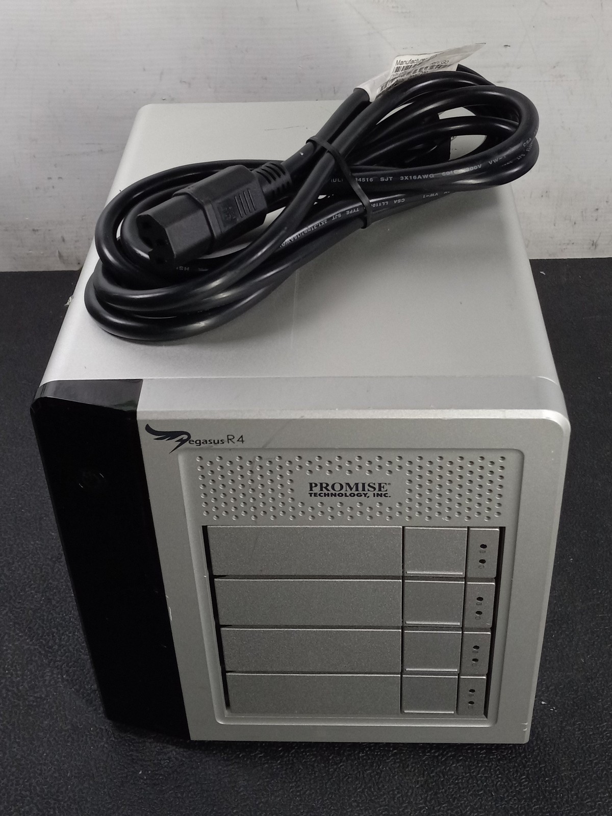 Promise Technology Pegasus R4 Thunderbolt 4B Hard Drive Storage Array w HHD
