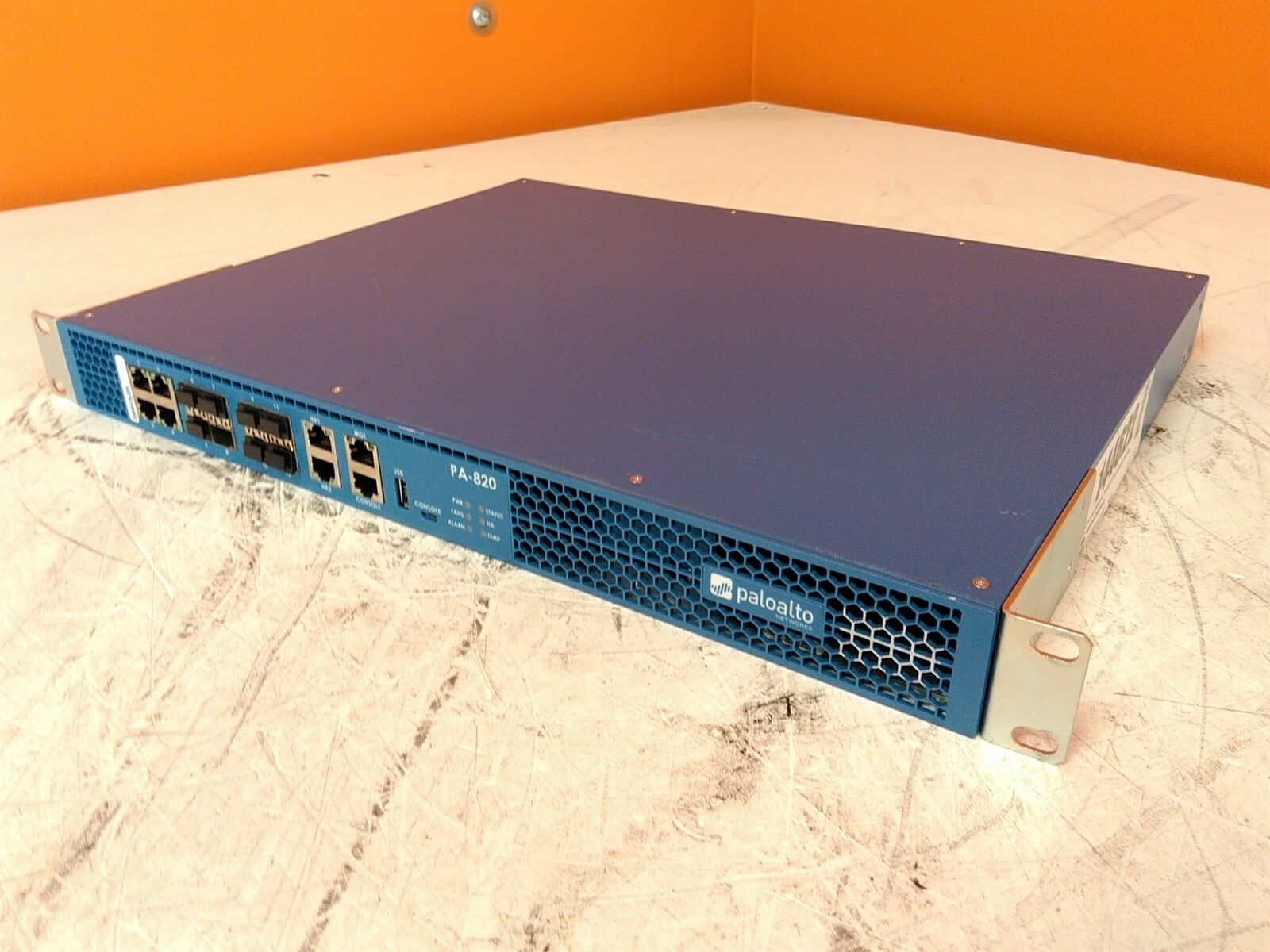 Palo Alto Networks PA-820 12-Port Network Security Appliance 0HD AS-IS