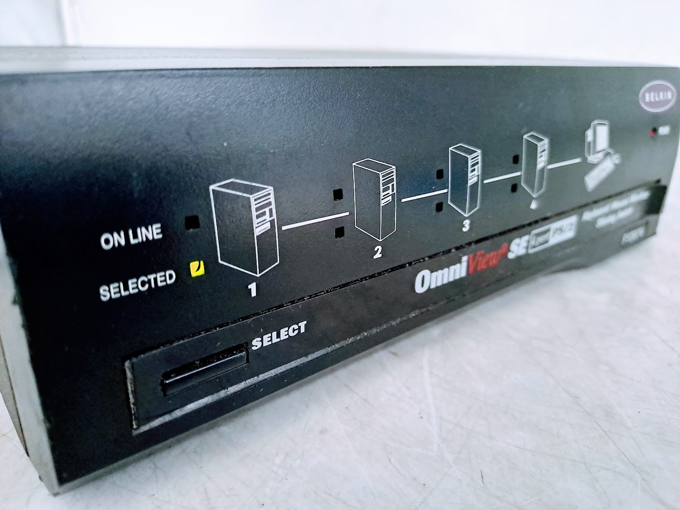 Belkin F1D074 OmniView SE 4-Port PS/2 Switch