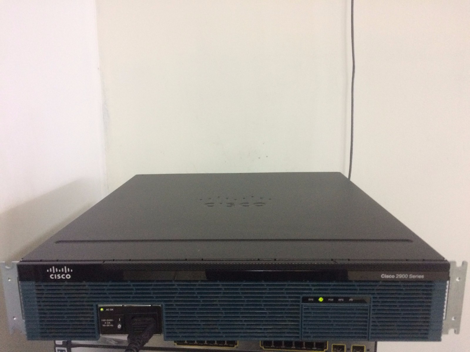 CISCO C2951-VSEC/K9 GIGABIT Voice Security ROUTER PVDM3-32 CME-12.0 ios-15.7