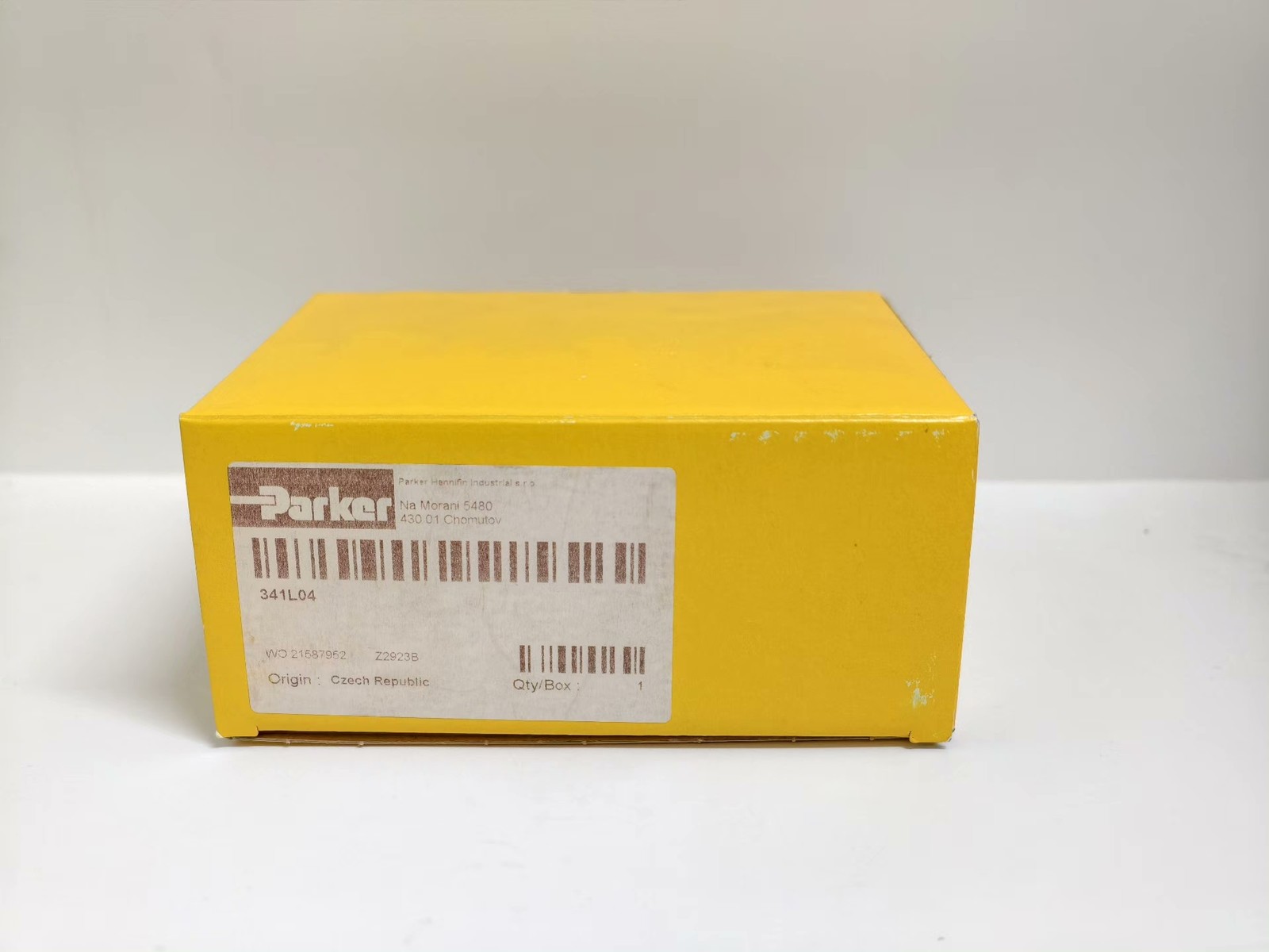 1PC NEW PARKER 341L04 Pneumatic Valve Fast transportation