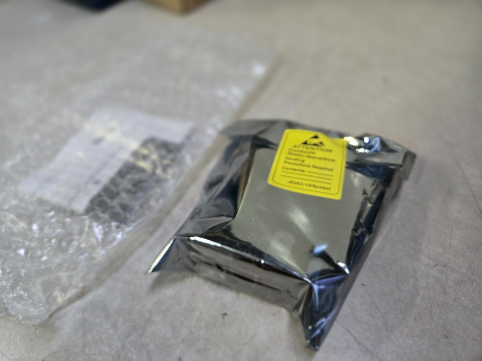 Vertiv Liebert IntelliSlot RDU120 Network Communications Card