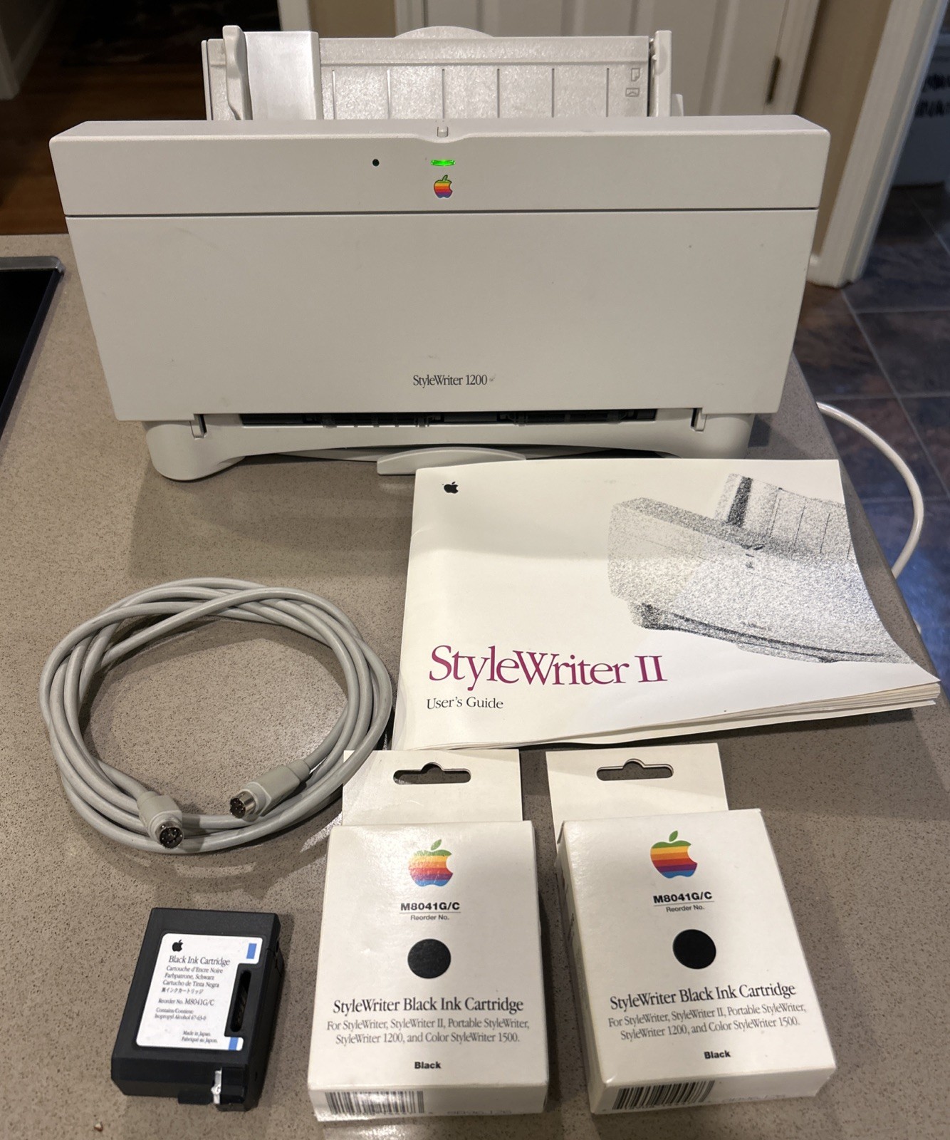 VNTG Apple StyleWriter II 1200 Printer M2003 w/sealed Ink Carts, Cables & manual
