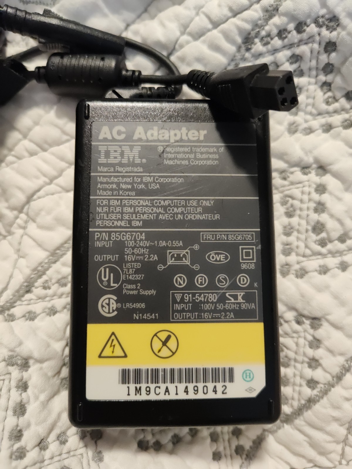 Genuine IBM 85G6704 AC Adapter 16V 2.2A Power Supply r3