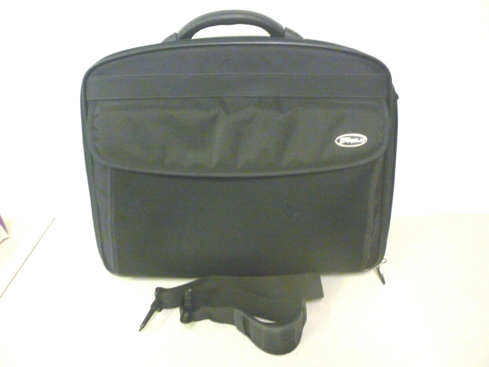 Targus Canvas Laptop Shoulder Bag Model CNXL1 for laptops up to 17 inch