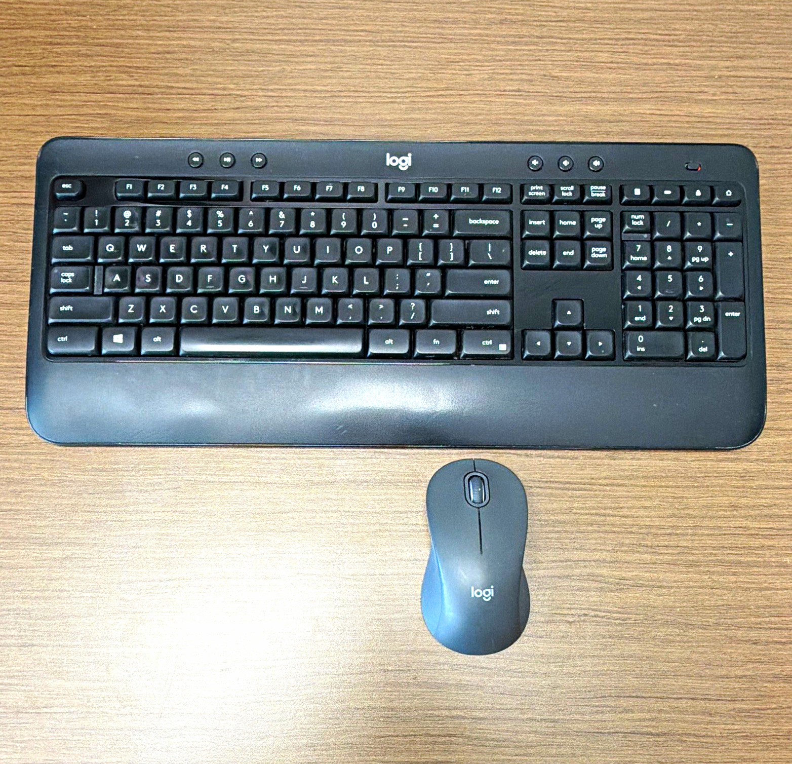 Logitech Wireless Keyboard K540e & M550 L Mouse Combo *No USB*