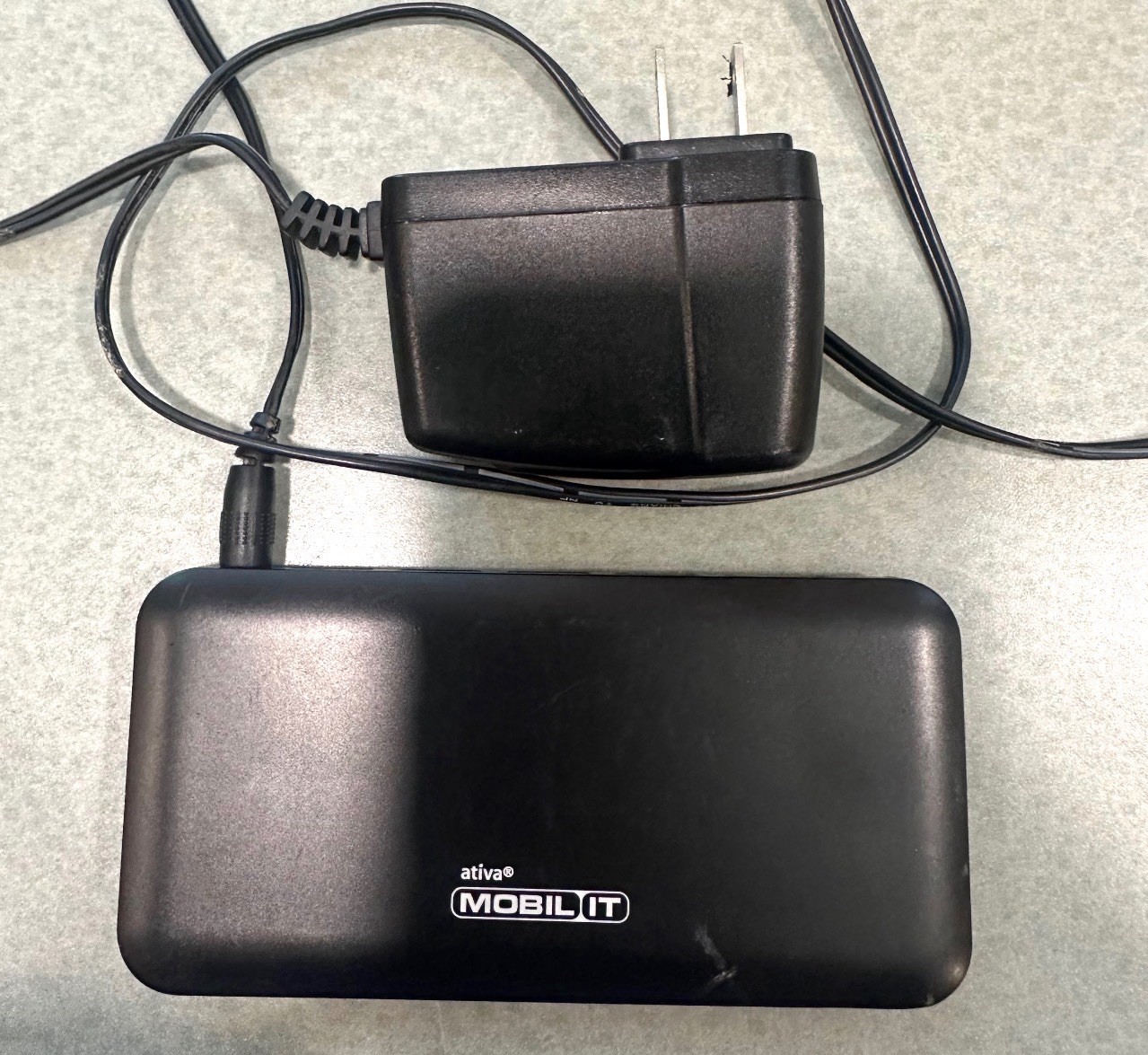 Ativa Mobil-IT 7-Port USB 2.0 Ultra-Slim Hub (MH701)