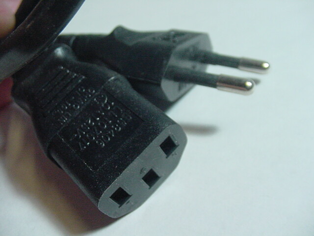 EU Euro European C13 computer/Monitor AC Power Cord black 5ft NEW