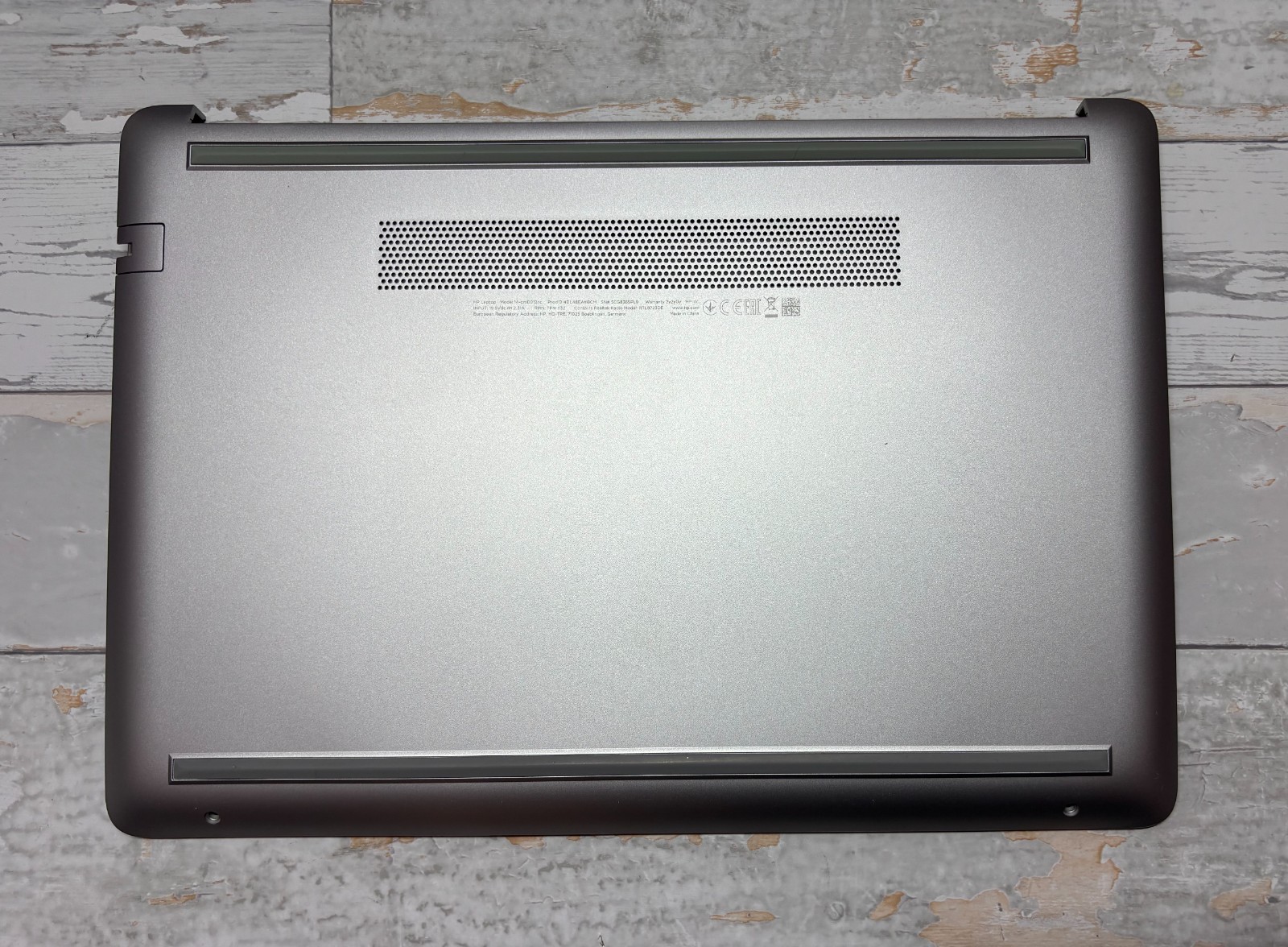 HP 14-cm0012nc Genuine Bottom Base Case Cover Silver L23175-001 6070B1306205