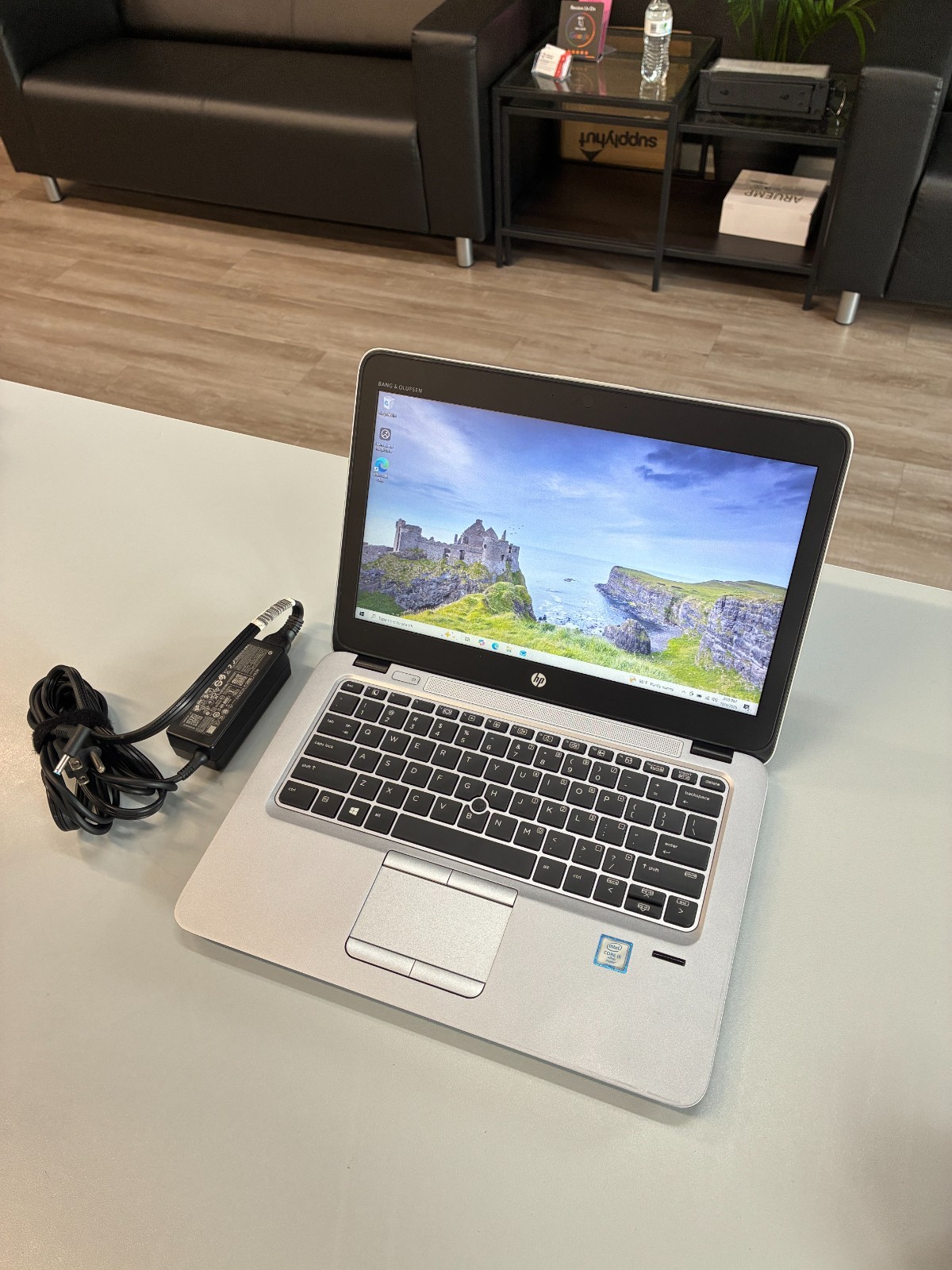 HP EliteBook 820 G3: 12.5” / Core i5 / 8Gb / SSD 128Gb / Win 10 Pro
