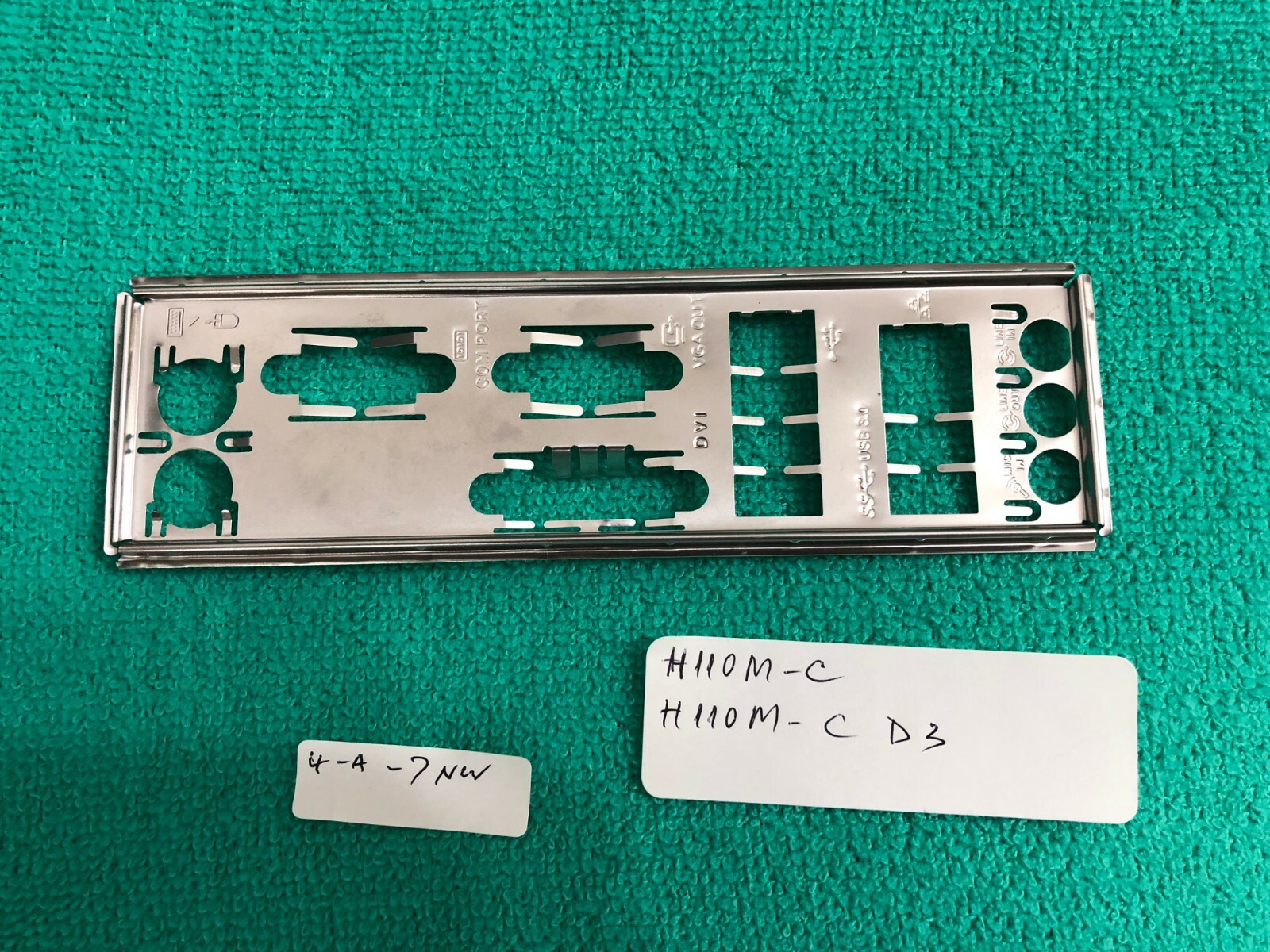 ASUS IO SHIELD FOR  ASUS  H110M C , H110M-C D3  ,ORIGINAL ,USED GOOD CONDITION