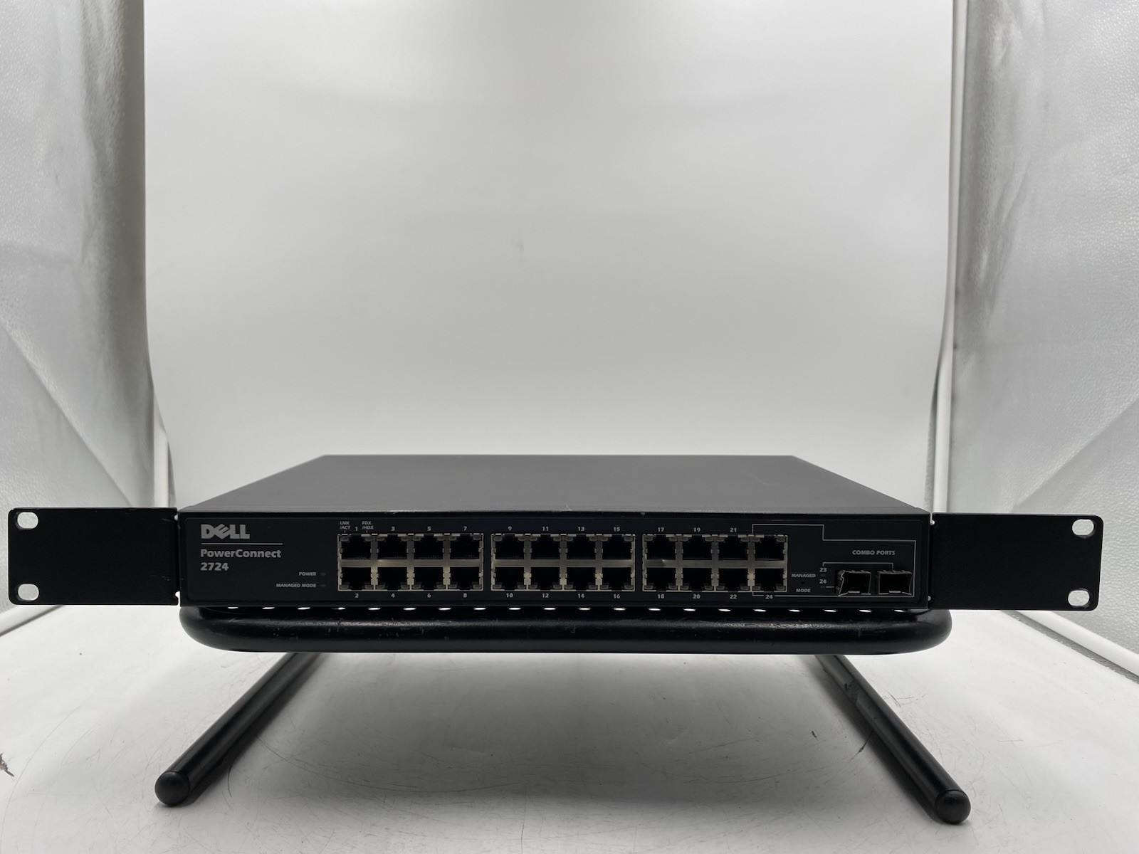 Dell PowerConnect 2724 24-Port Gigabit Managed Network Switch Dell P/N: J0632