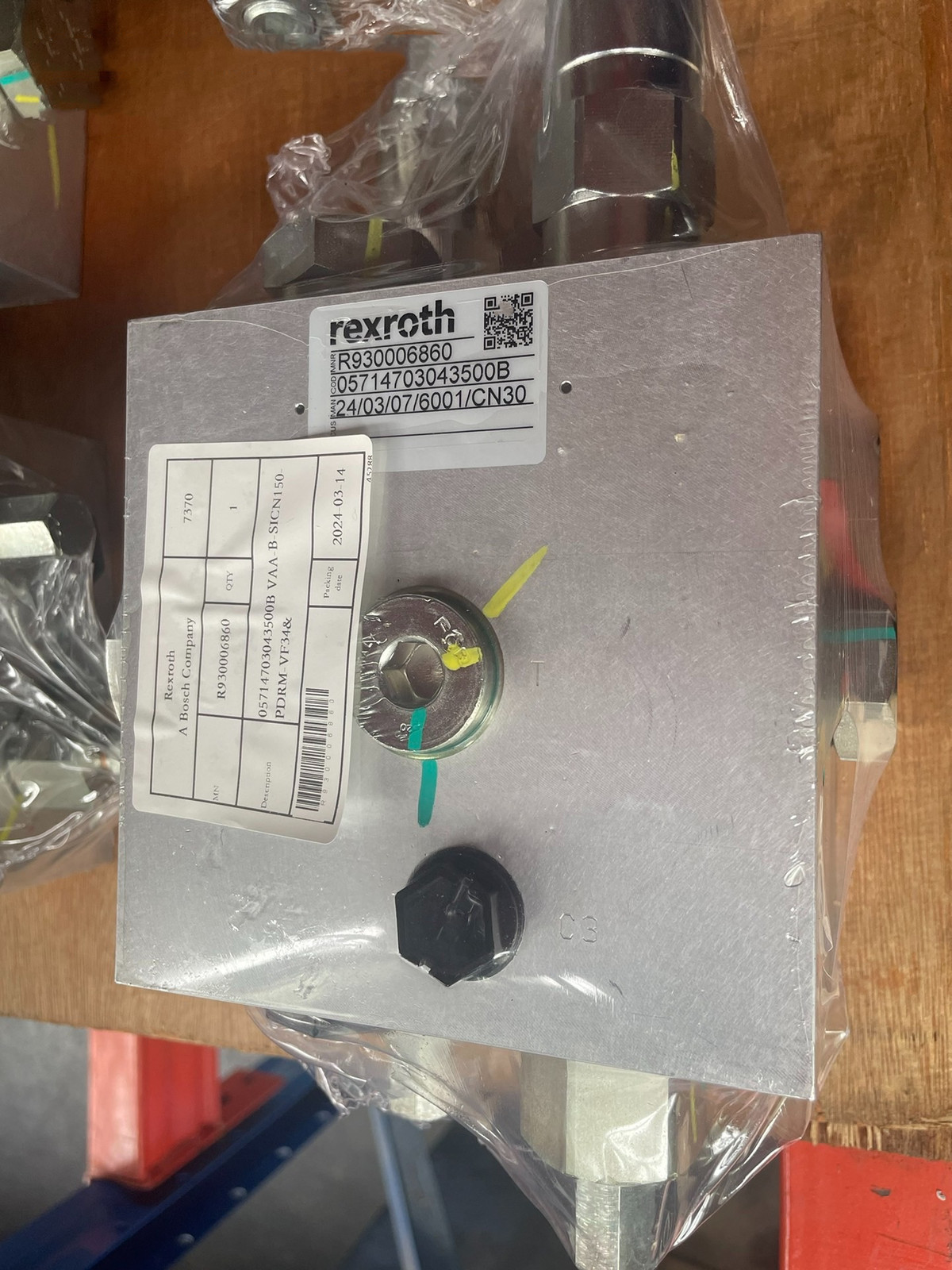 1PC Brand New Rexroth R930006860 Mechanical Counterbalance Valve
