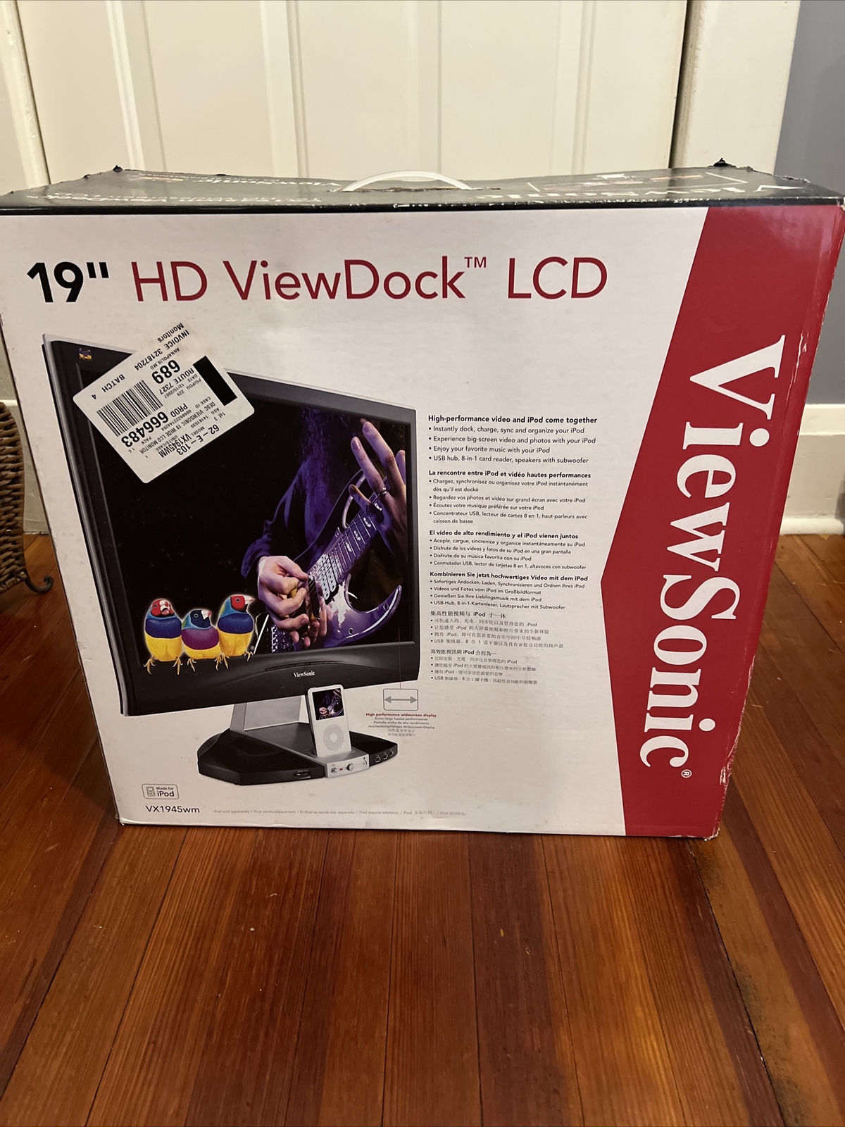 ViewSonic ViewDock VX1945WM 19" Widescreen LCD Monitor iPod speaker dock - New