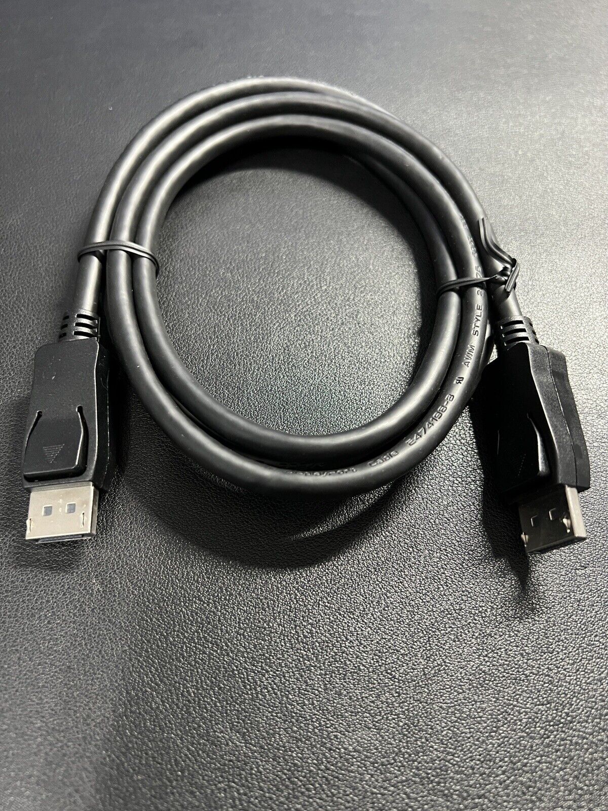 Displayport to Display Port Cable, 6 Foot Cord, Male to Male, with Latches