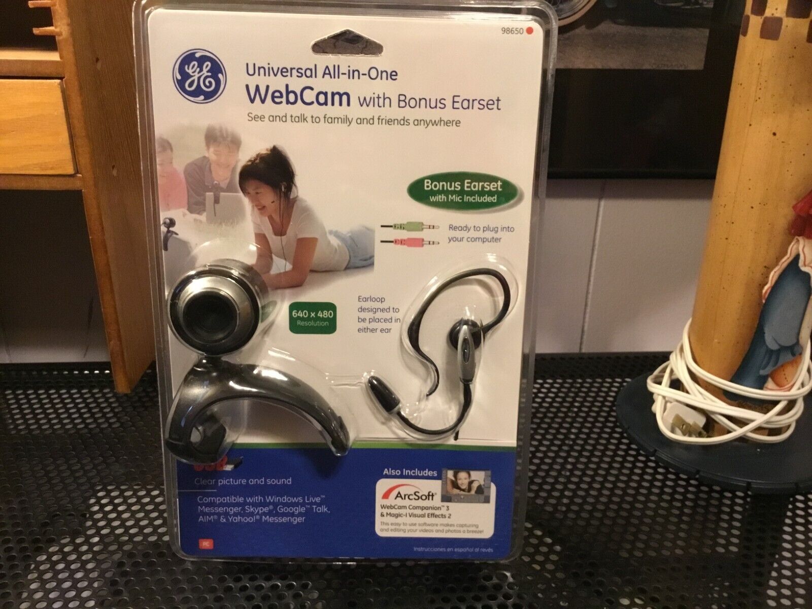 GE Mini Cam Universal All-In-ONE Web Cam w/PC Stereo Headset Kit Earset  98650
