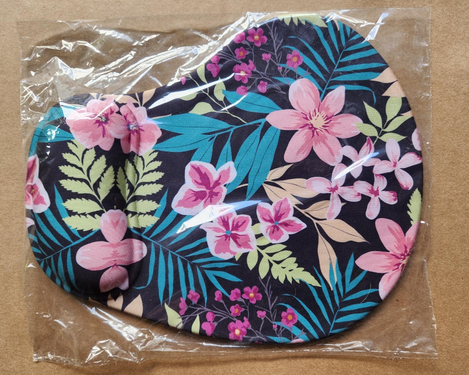 Multi-Color Mouse Pad with Memory Foam Wrist Rest - Spring Flowers