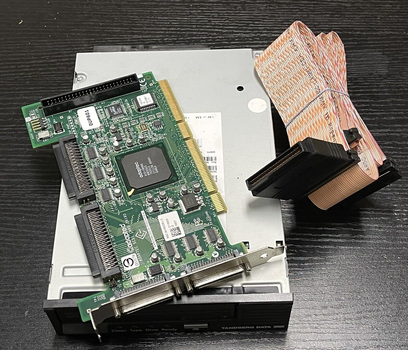 Tandberg Data BRSKA-0704-DC LTO4 Internal SCSI Drive w/ Adaptec Dual Card Cable