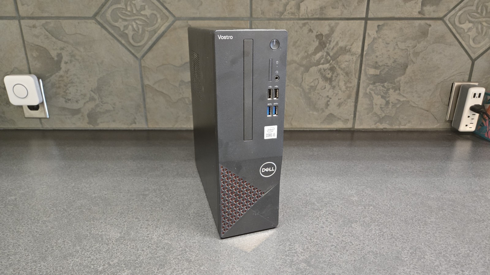 Dell Vostro 3681 Desktop PC 8GB RAM 256GB SSD Intel i5-10400 Windows 11 Pro