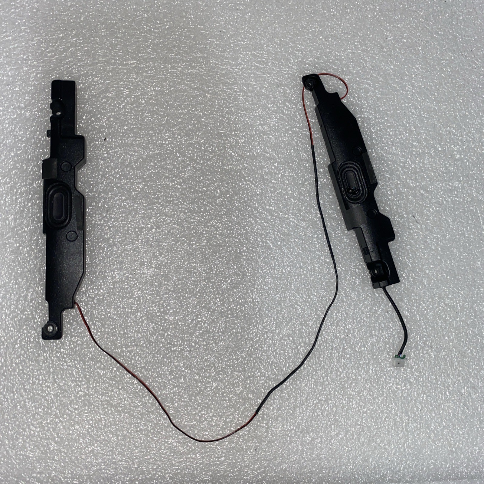 Dell  Alienware m17 R5 OEM Original SPEAKER KIT LEFT + RIGHT SET XF7TT SP8