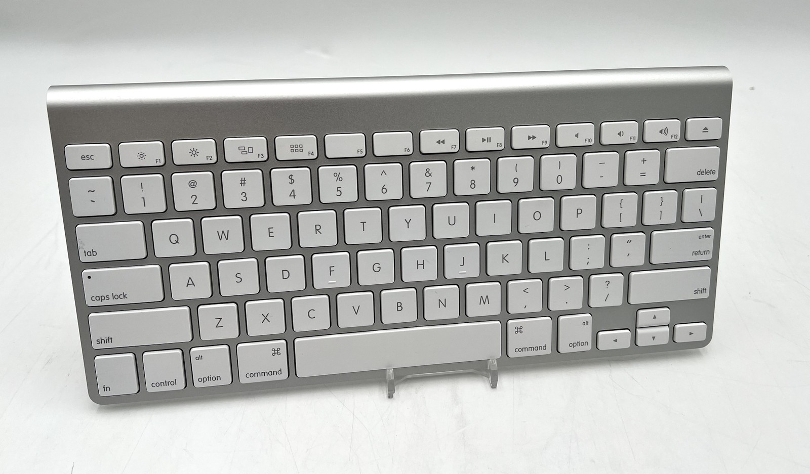 Apple A1314 Wireless Bluetooth Keyboard (Batteries Not Included) *LOT OF 10*