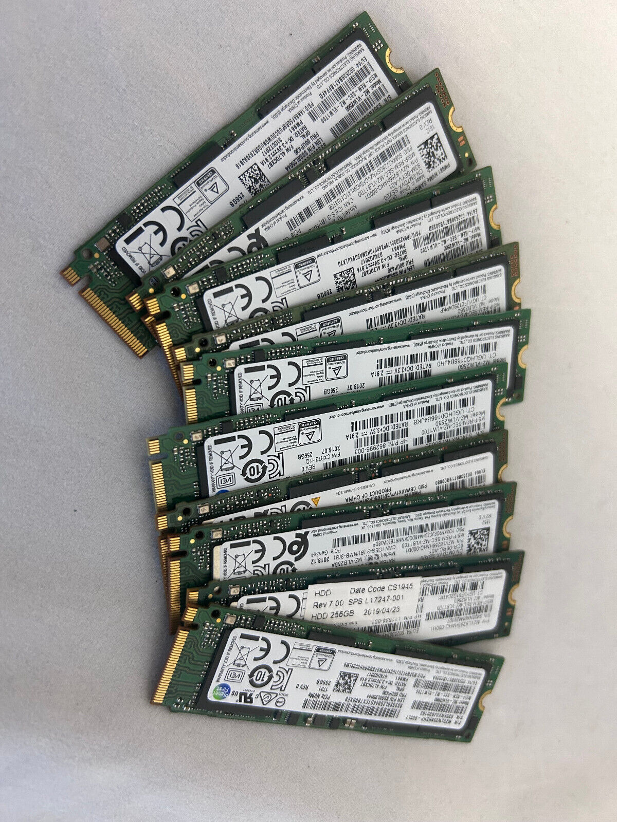 Lot of 10 Samsung  PCIe NVMe 256GB SSD, model MZ-VLW2560