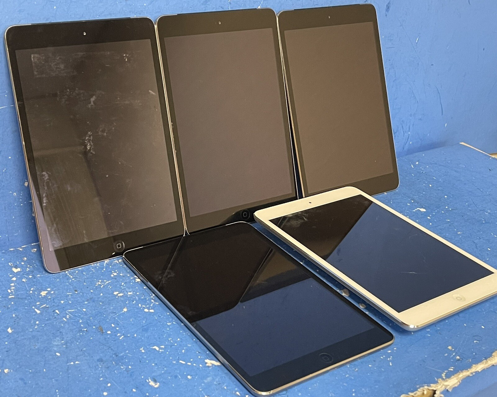 "LOT OF 5" OEM APPLE iPAD A1490 SELLING AS-IS
