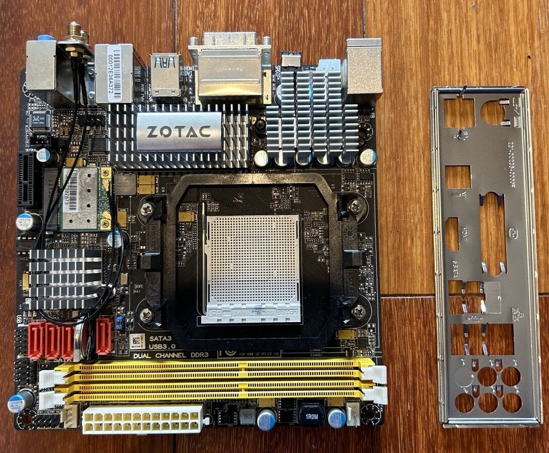 ZOTAC M880G-ITX, AMD (M880GITX-A-E) Motherboard