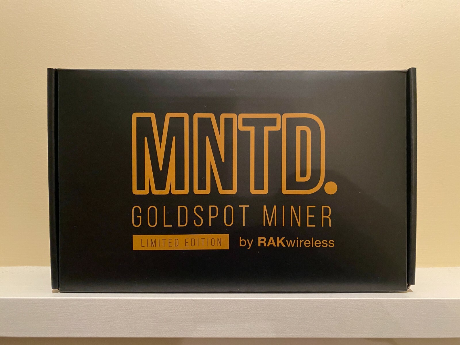 Brand New RAK MNTD GOLDSPOT Helium Limited Edition Hotspot Miner 8GB - IN HAND