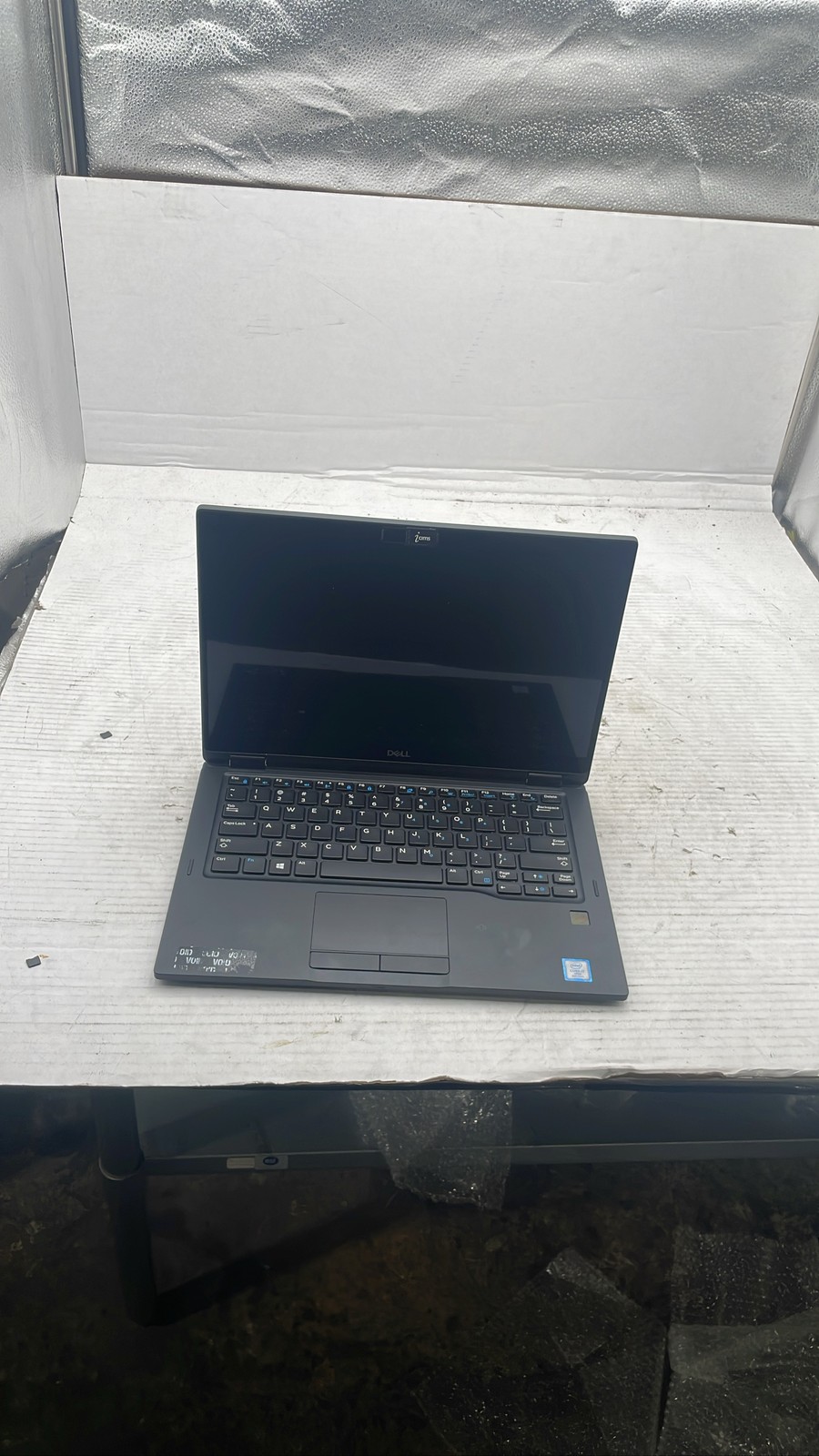 Dell Latitude 7390 2-in-1 Touchscreen Intel Core i7 8th Gen 13.3"Laptop Black