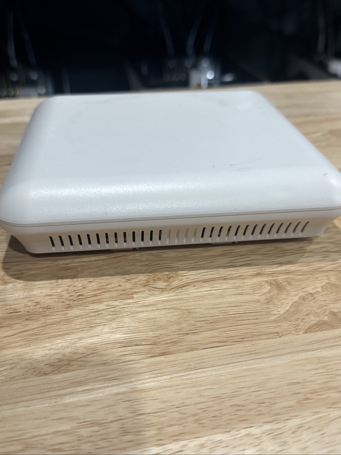 LUXUL APEX WAVE 2 DUAL BAND WIRELESS AP AC3100 XAP1610  Luxul XWC1000 V2 G2U