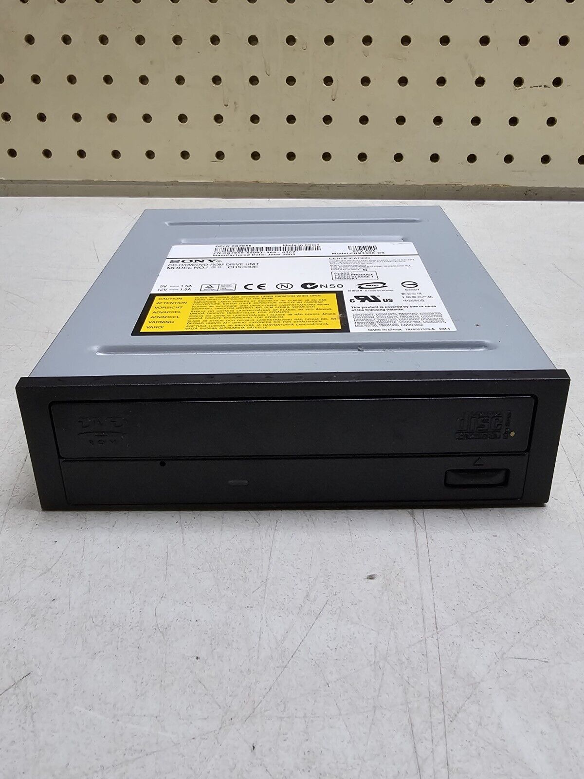 Sony CD-R/RW/DVD-ROM Drive Unit Model: CRX330E Tested and Works 