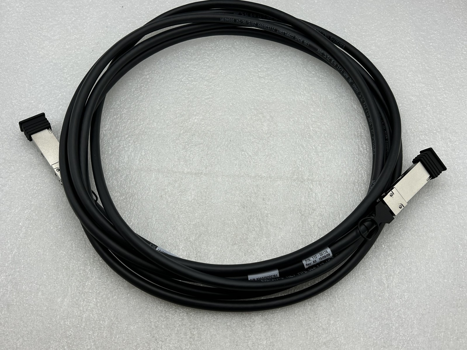 NEW NetApp 112-00178, QSFP - QSFP - 5m Ext SAS Cable 