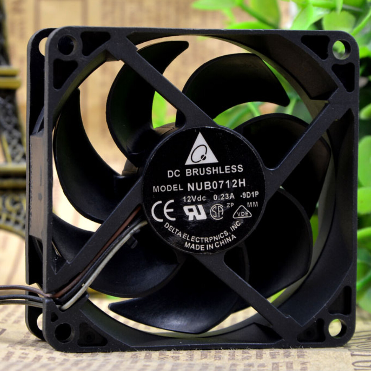 DELTA NUB0712H 7CM 12V 0.23A 7025 Projector Chassis Cooling Industrial Fan