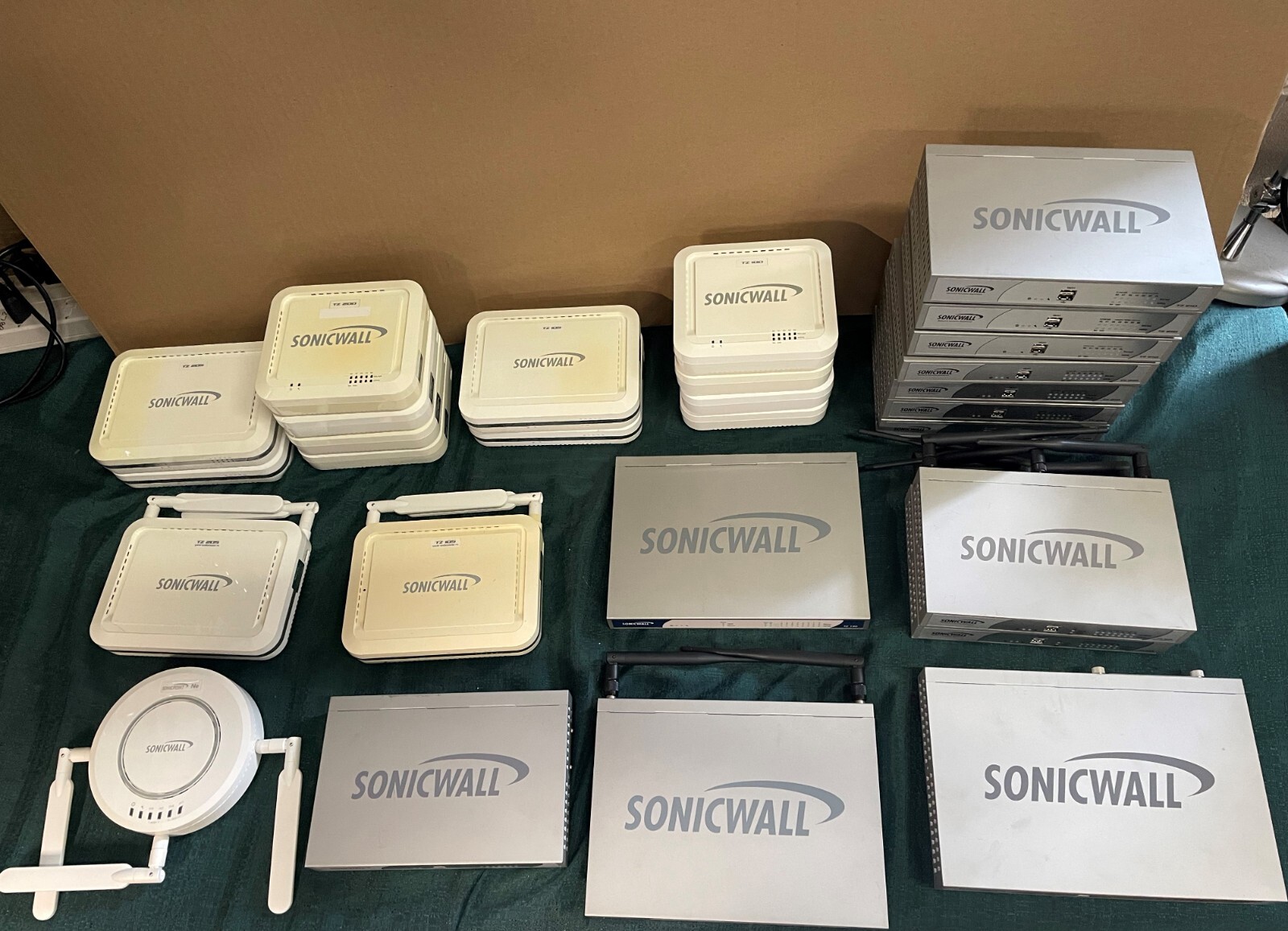 Mixed Lot of 28 SonicWall Networking Devices