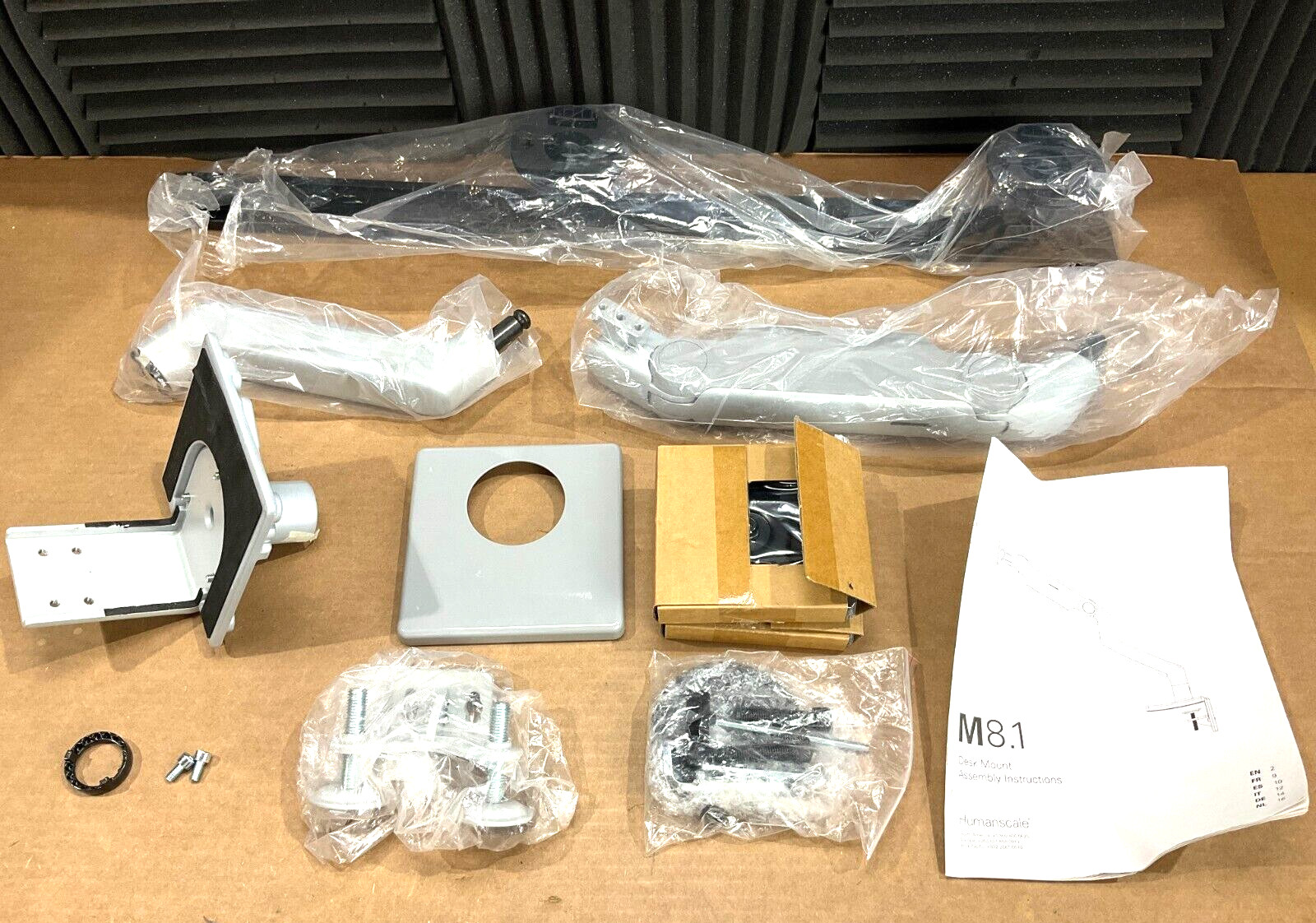Humanscale M8.1 LCD Mounting Kit silver M81DMSB2B ❤️️✅❤️️✅ OPEN BOX ❤️️✅❤️️✅