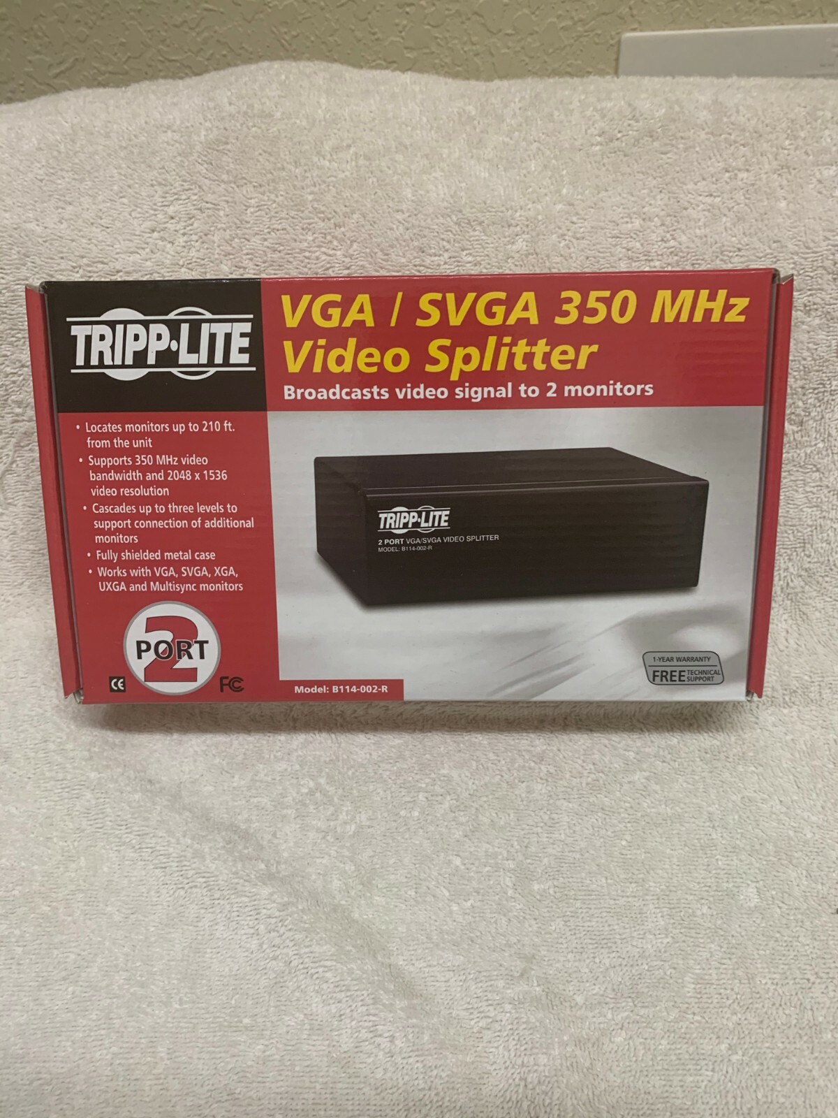 Tripp Lite B114-002-R VGA / SVGA 350 MHz 4 Port Video Splitter
