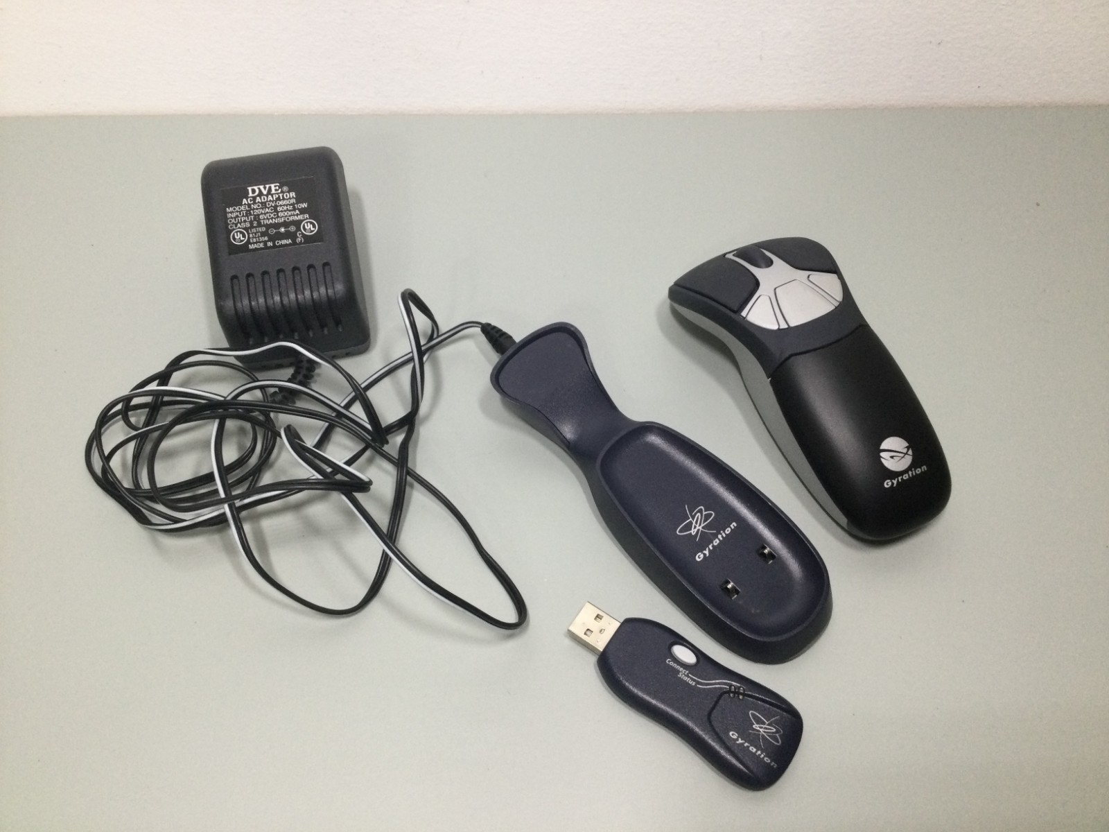 Gyration GC15M Air Mouse  w/ Cradle  /Transceiver / AC Adapter Working