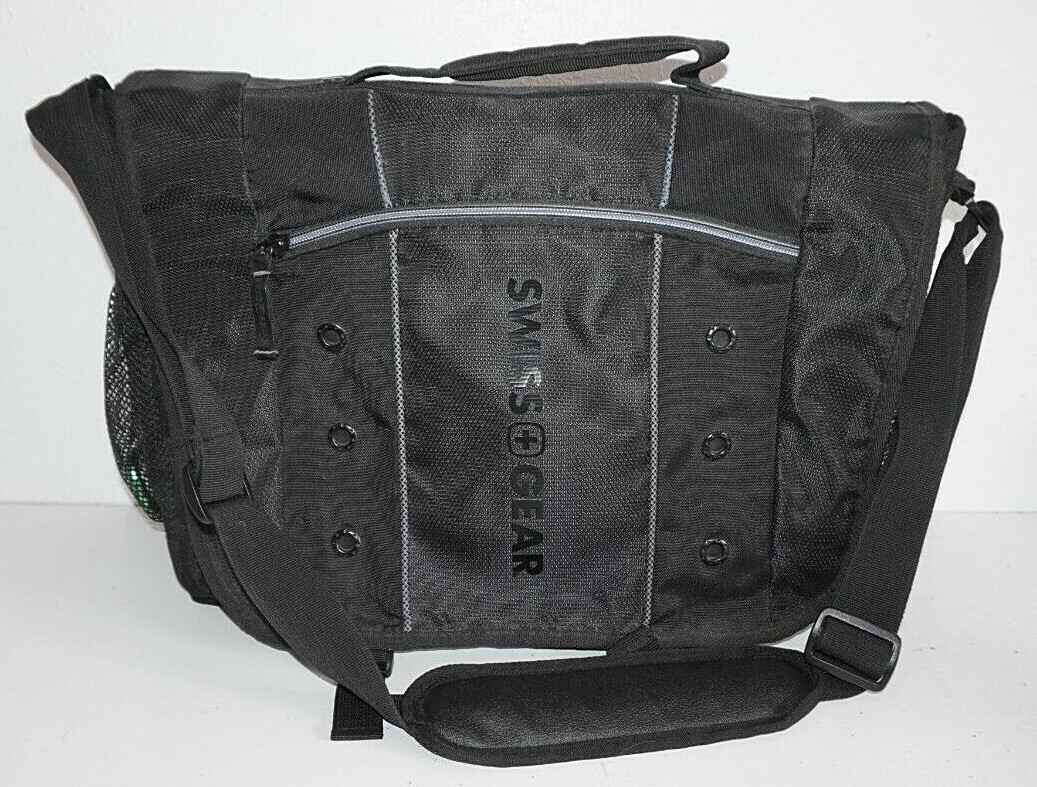 The Jett Swiss Gear Black Padded Laptop Shoulder Messenger Bag 15" Large Roomy