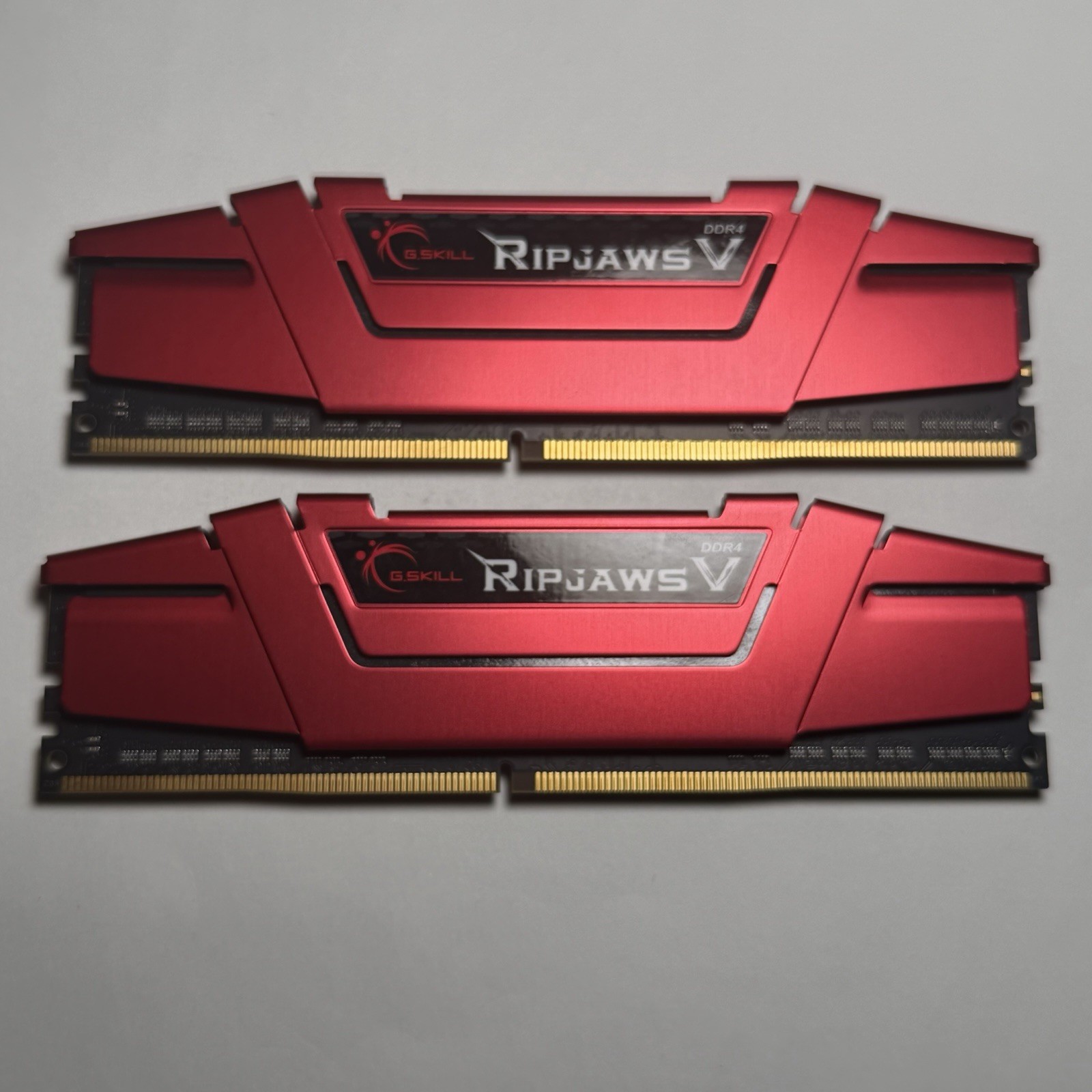 G.Skill Ripjaws V 16GB (2x8GB) RAM DDR4 2400MHz F4-2400C15D-16GVR