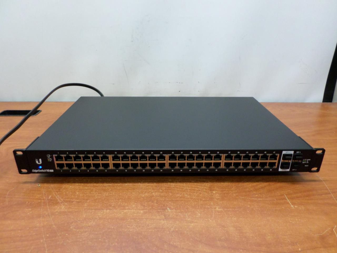 Ubiquiti Networks (ES-48-LITE) Rack-Mountable Network Device