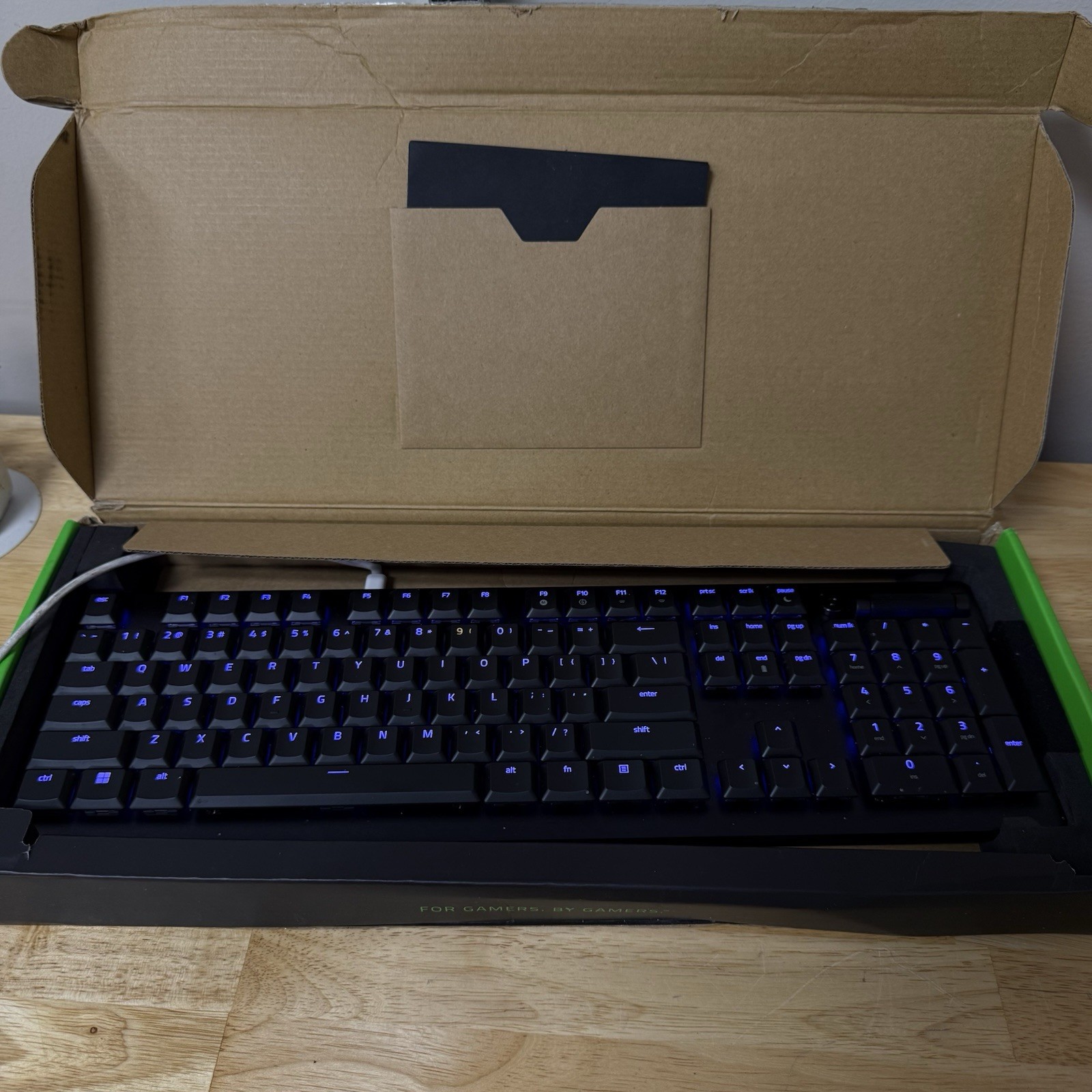 Razer DeathStalker V2 Pro Wireless Gaming Keyboard - Red Linear Optical Switches