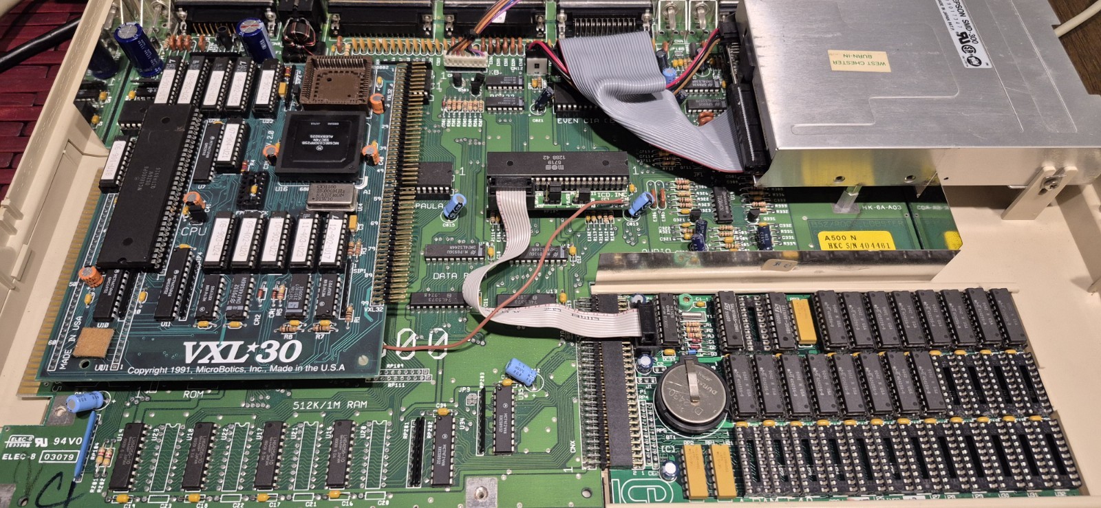 COMMODORE AMIGA 500 NTSC WITH VXL30 ACCELERATOR AND ADRAM540 2.5MB,WORKS,AS IS