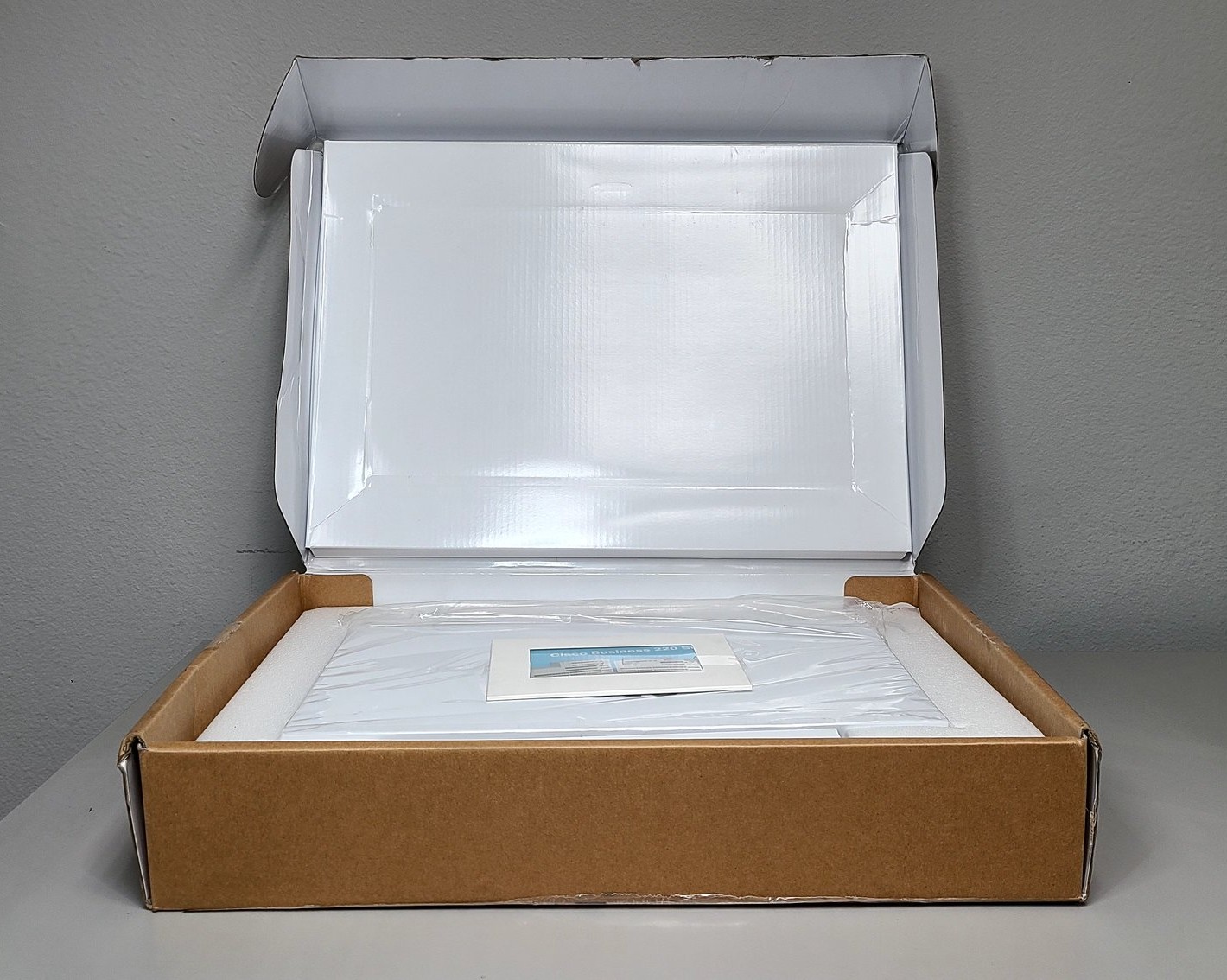 Cisco Designed Business Smart Switch 220 Series 24 Port PN: CBS220-24FP-4G V01