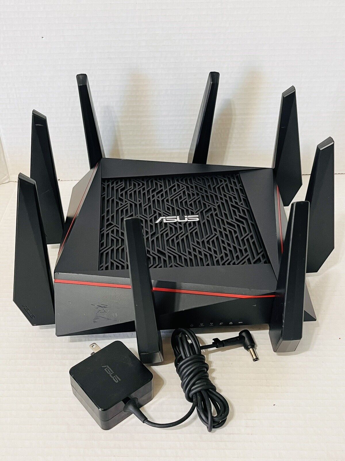 Asus RT-AC5300 Wireless Tri-Band Gigabit Router - TURNS ON BUT UNTESTED - AS-IS