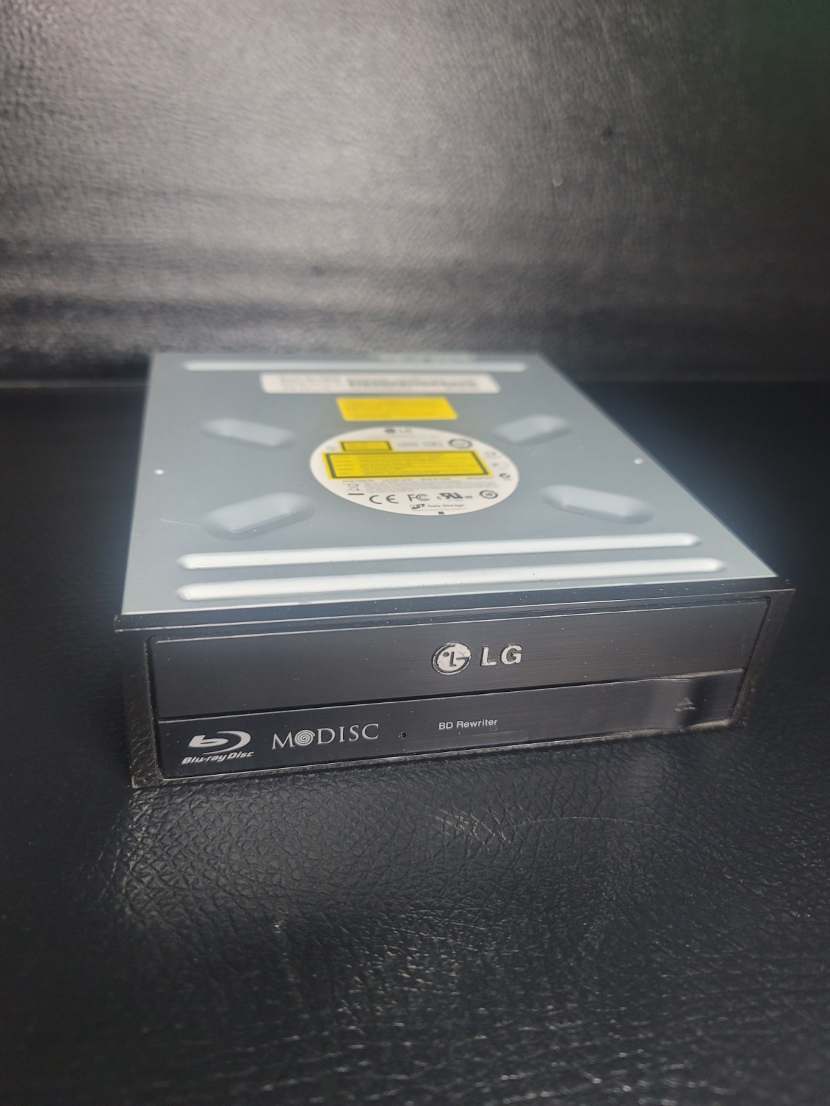LG WH14NS40 Internal SATA Blu-ray Disc Rewriter Burner Drive
