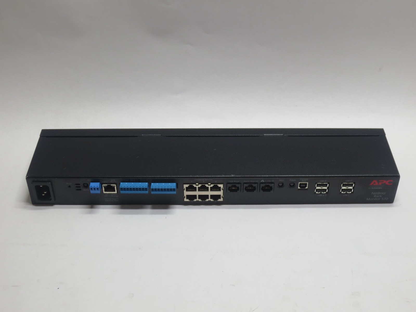 APC Schneider Electric NBRK0570 NetBotz Rack Mountable Monitor 570