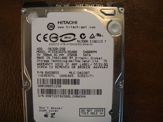 Hitachi HTS543225L9SA00 MLC:DA2387 PN:0A59055 250gb 2.5