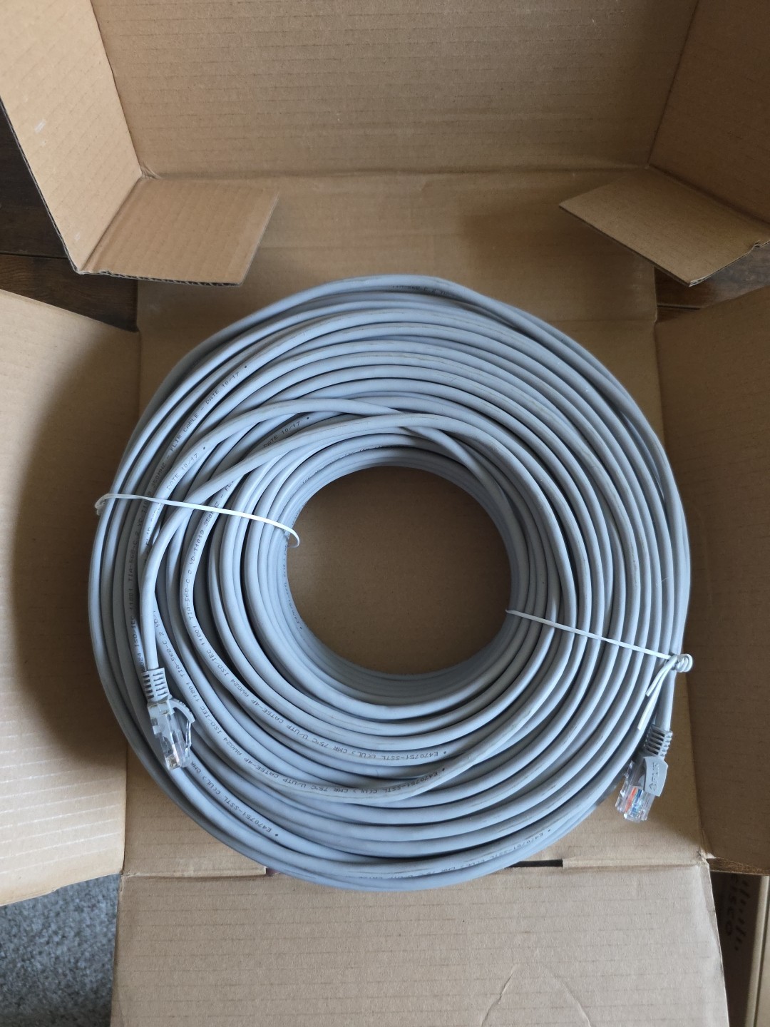 Lorex 300 Ft Cat 5e Cable UL CMR Cable UTP FLIR AWG 24