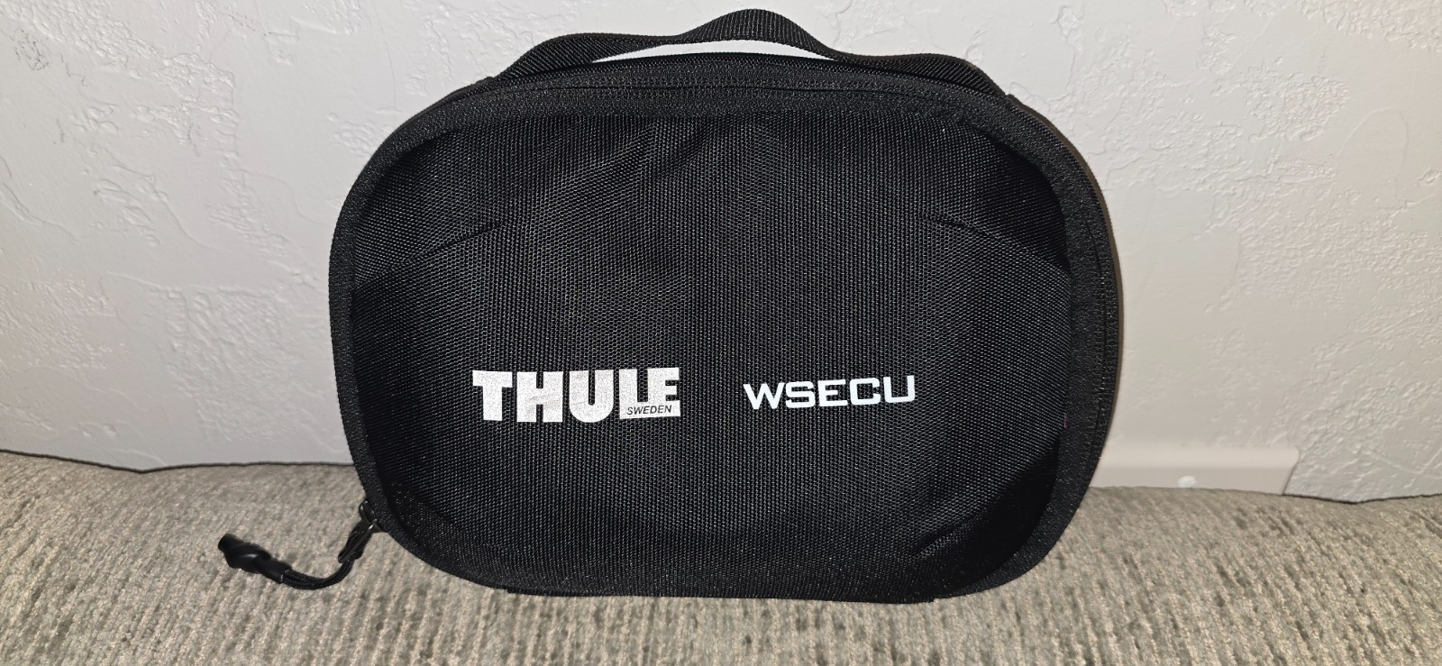 Thule Subterra PowerShuttle Cord Organizer Electronics Carrying Case